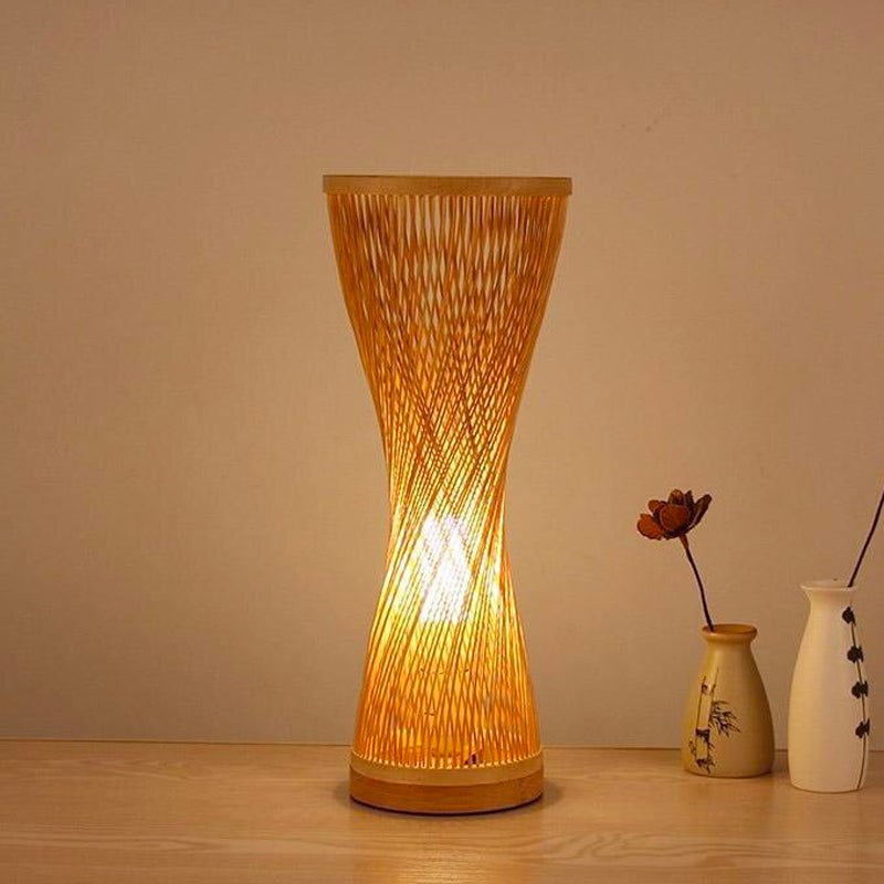 Gestrickte Bambus-Tischlampe