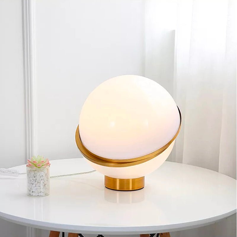 Design Tischlampe Goldene Kugel