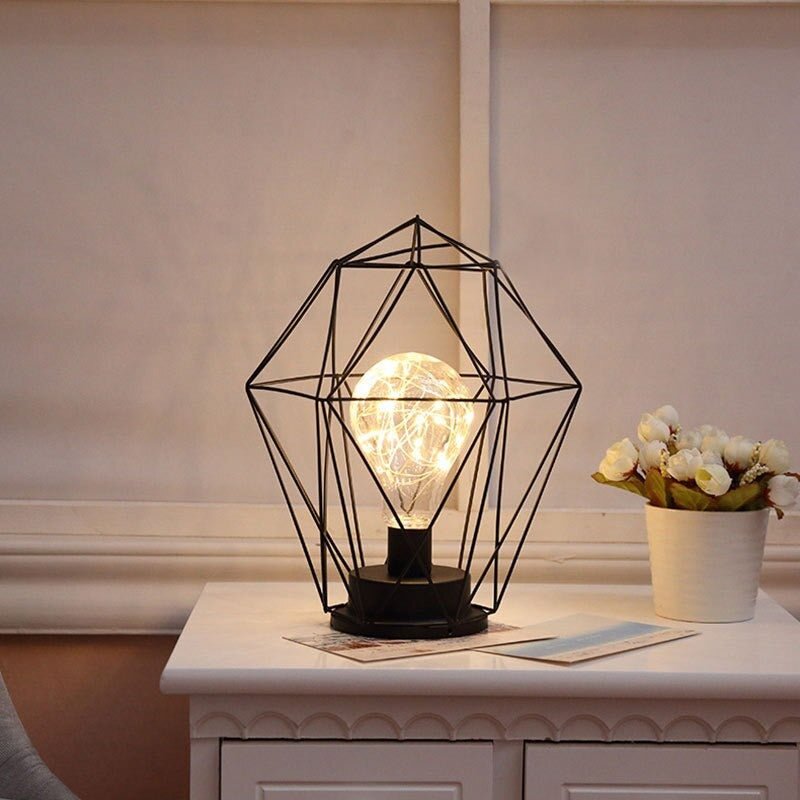 Industrielle Tischlampe mit Batteriebetrieb