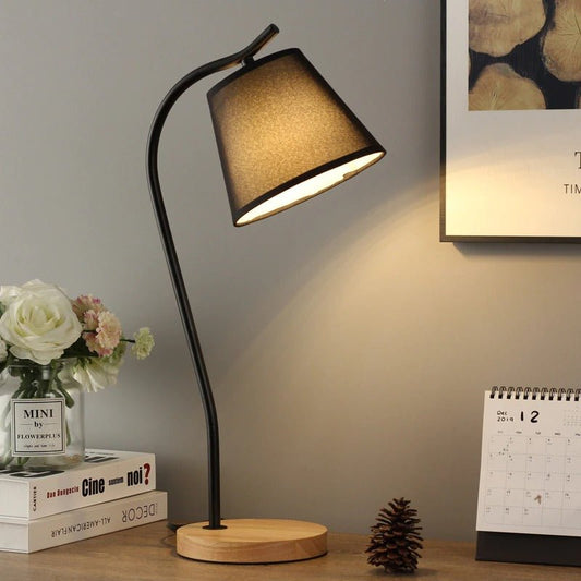 Nordische industrielle Tischlampe